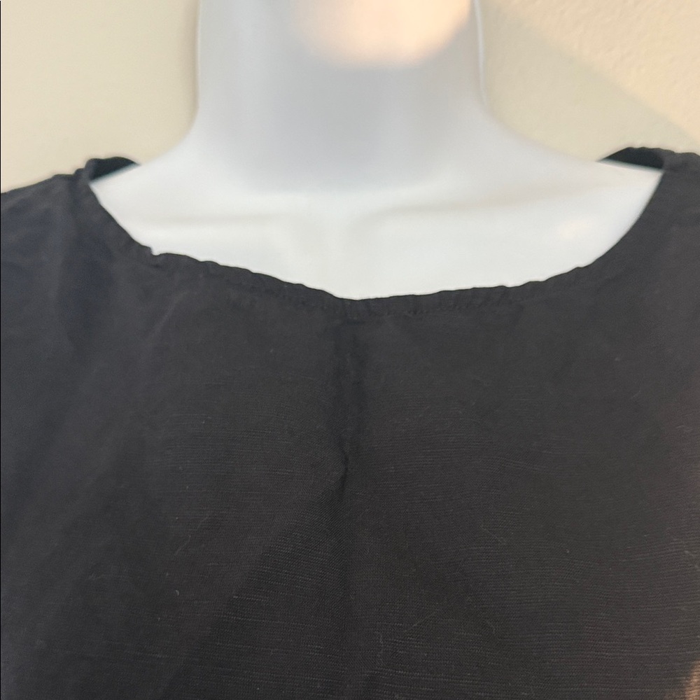Uniqlo Black Tank Top - Picture 2 of 4